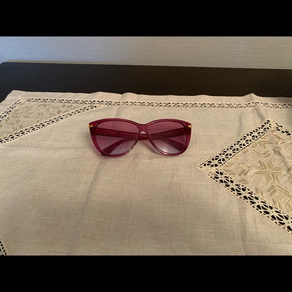 Louis Vuitton Violet Sunglasses - Picture 2 of 11